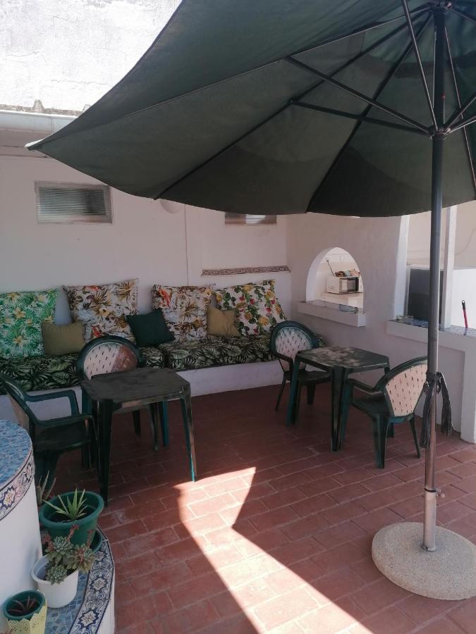 Iguana Guesthouse Lagos Exteriör bild